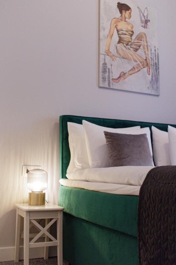 Apartamenty Plac Kolegiacki Poznan Bagian luar foto